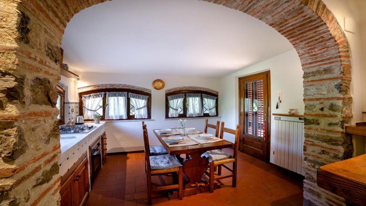 Il Cottage Di Patrizia Лукка Экстерьер фото