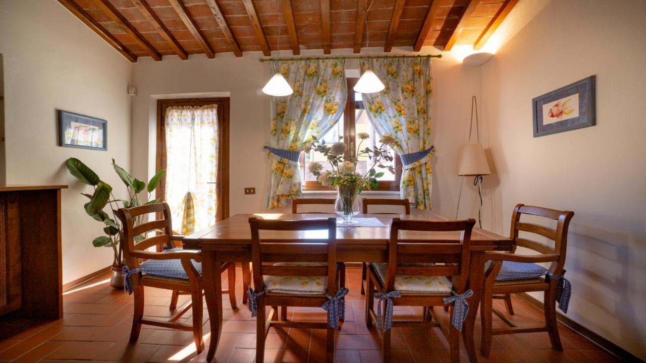 Il Cottage Di Patrizia Лукка Экстерьер фото
